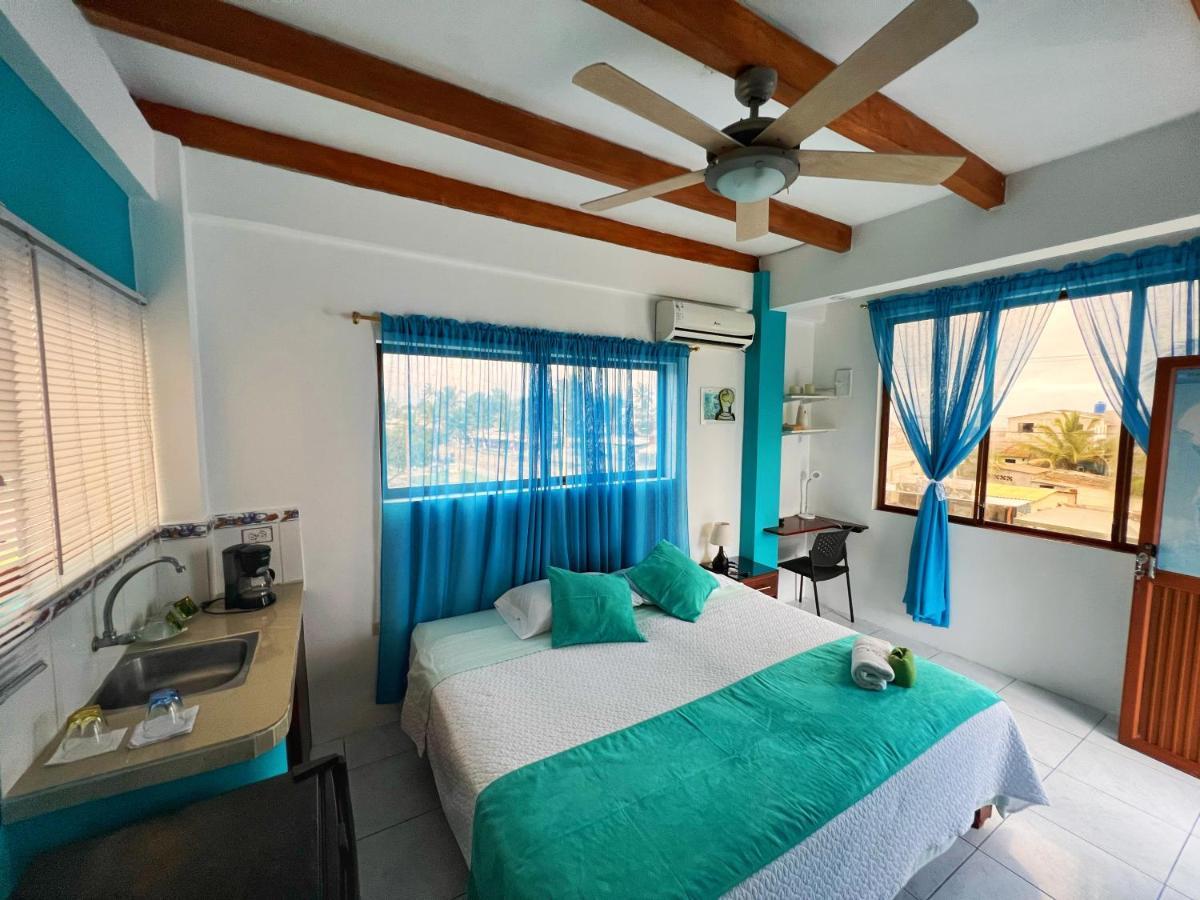Hotel Sun Island Puerto Villamil Esterno foto