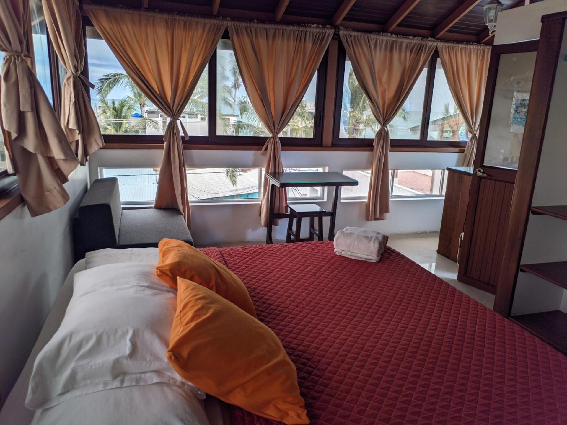 Hotel Sun Island Puerto Villamil Esterno foto