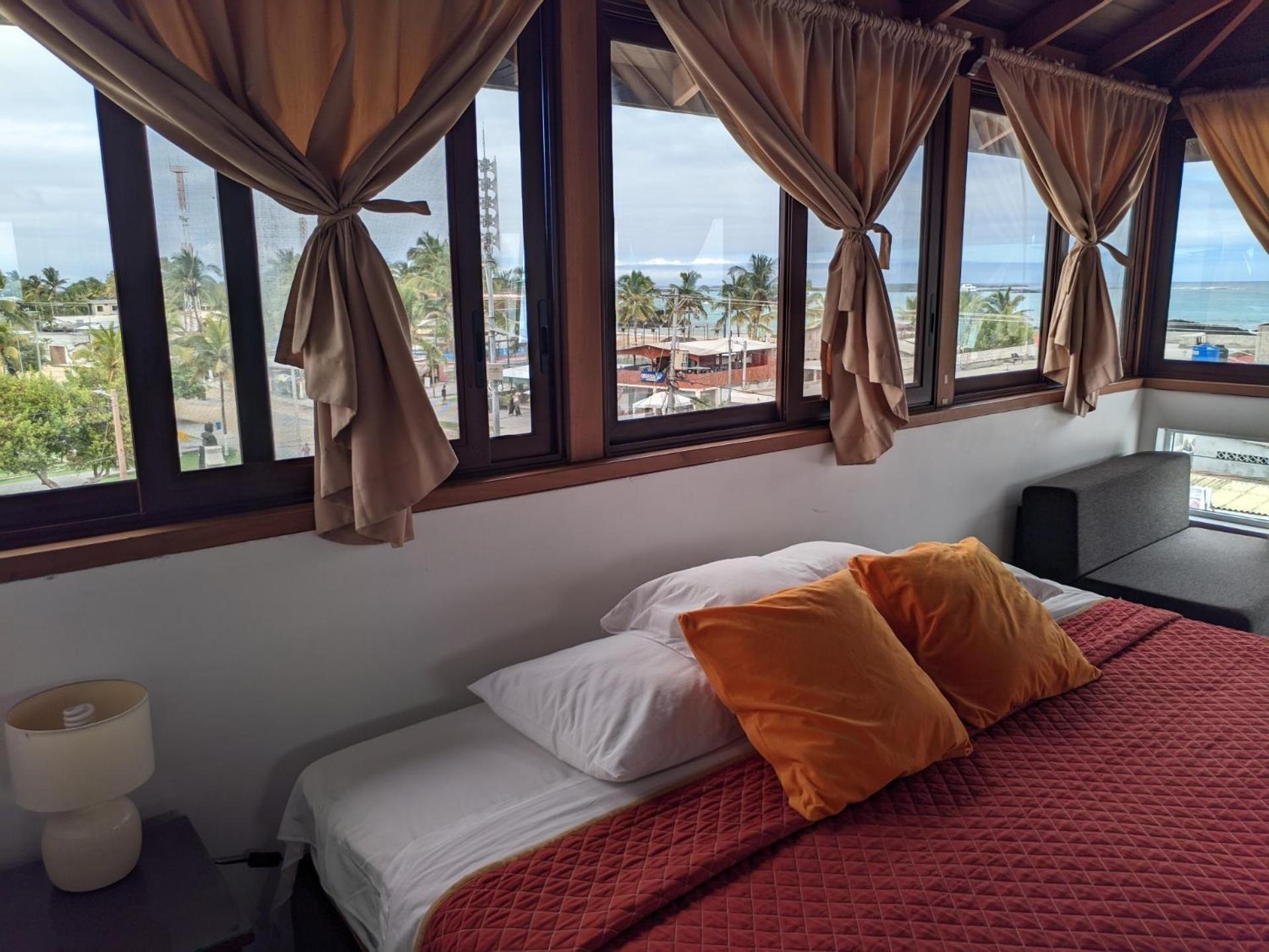 Hotel Sun Island Puerto Villamil Esterno foto