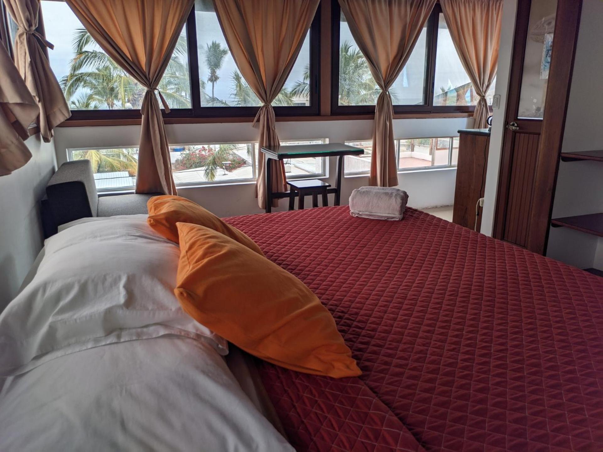 Hotel Sun Island Puerto Villamil Esterno foto