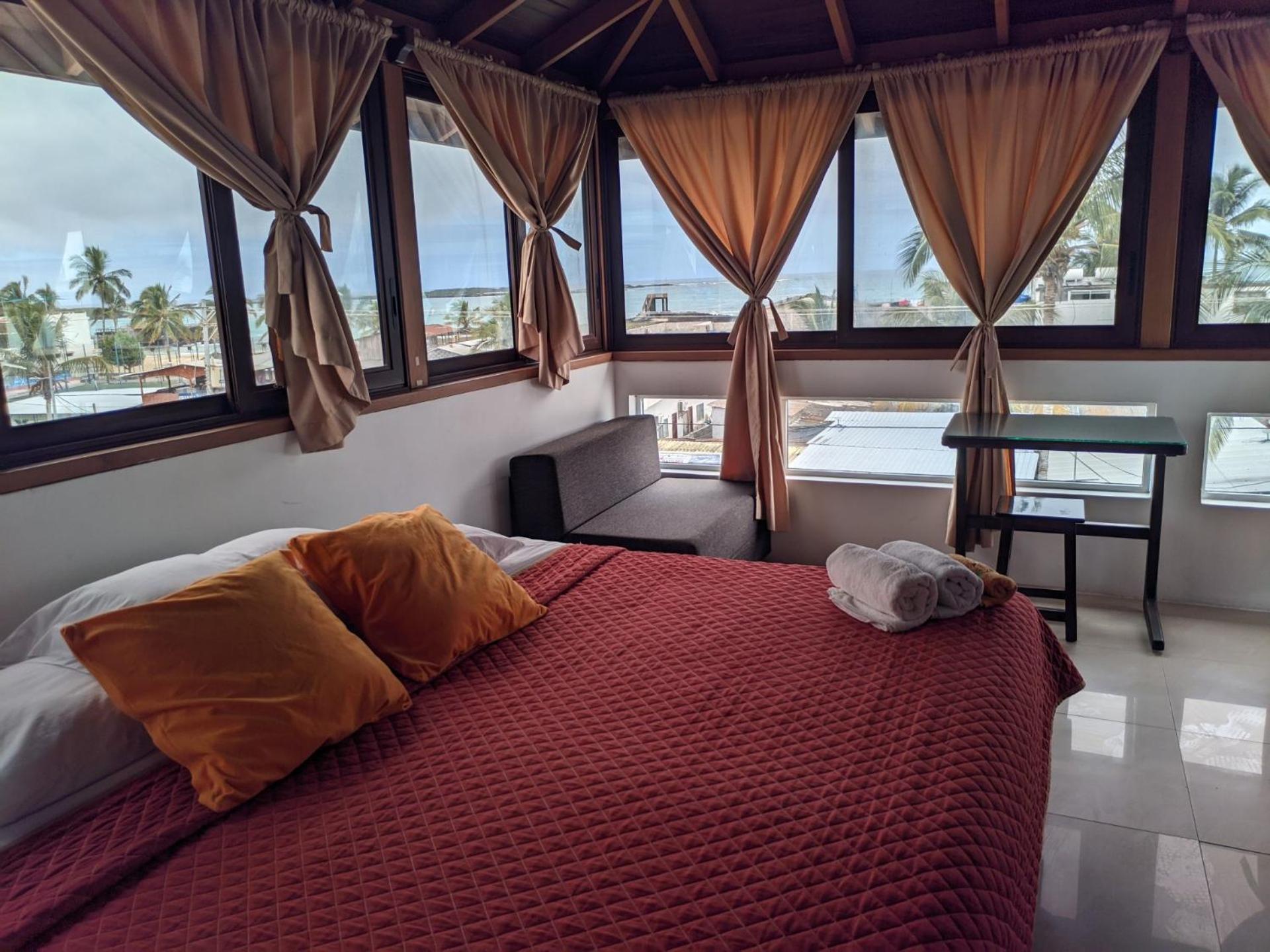 Hotel Sun Island Puerto Villamil Esterno foto