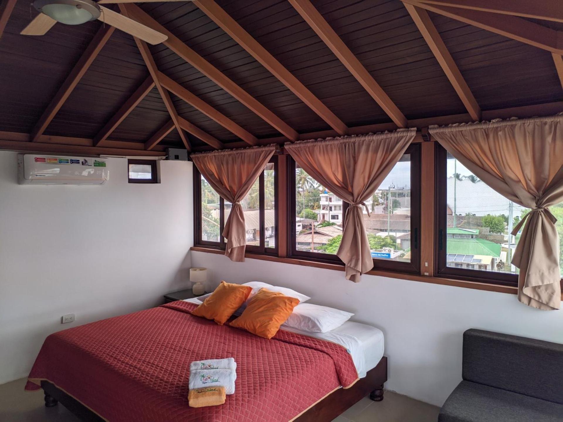 Hotel Sun Island Puerto Villamil Esterno foto