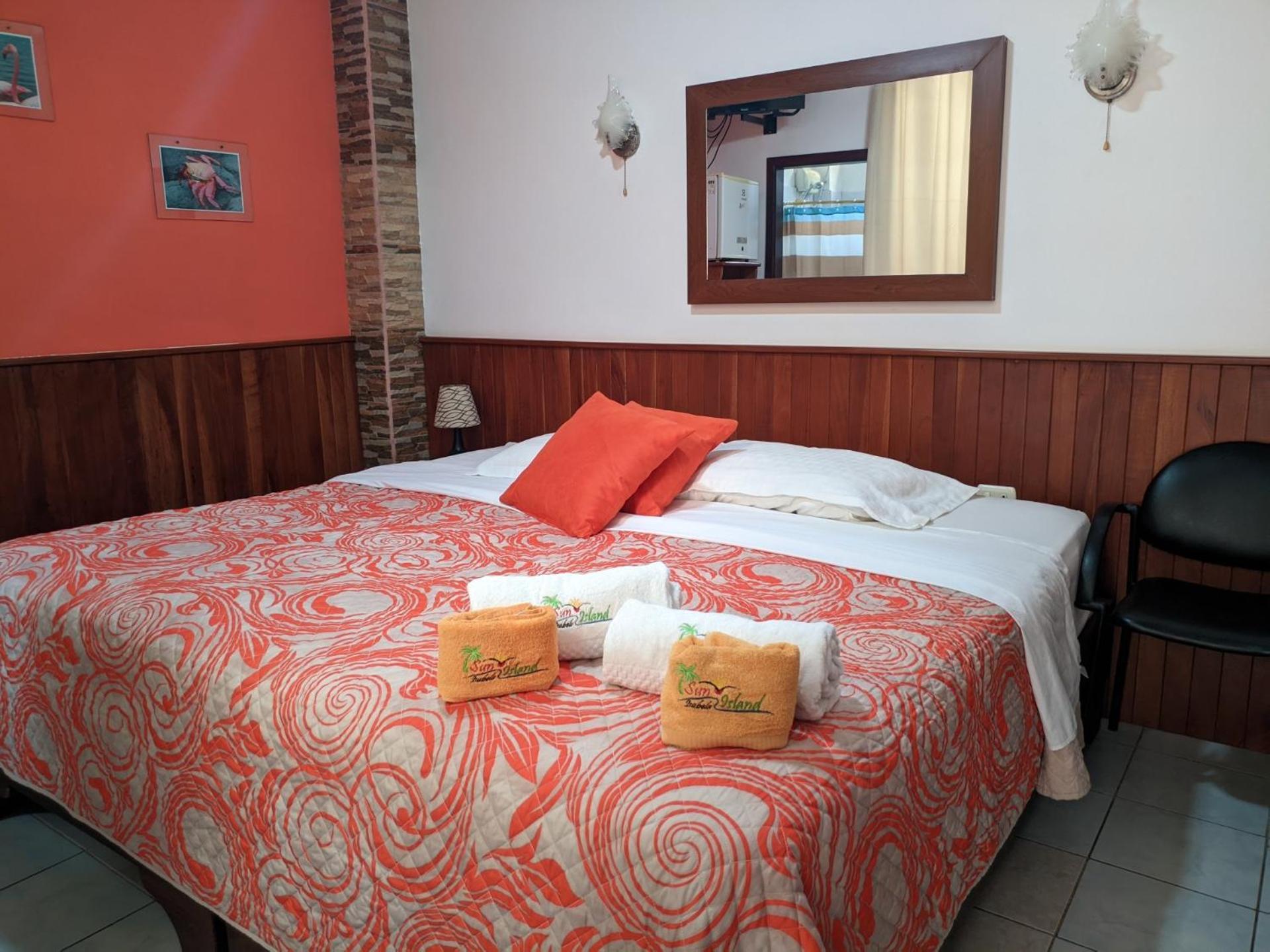Hotel Sun Island Puerto Villamil Esterno foto
