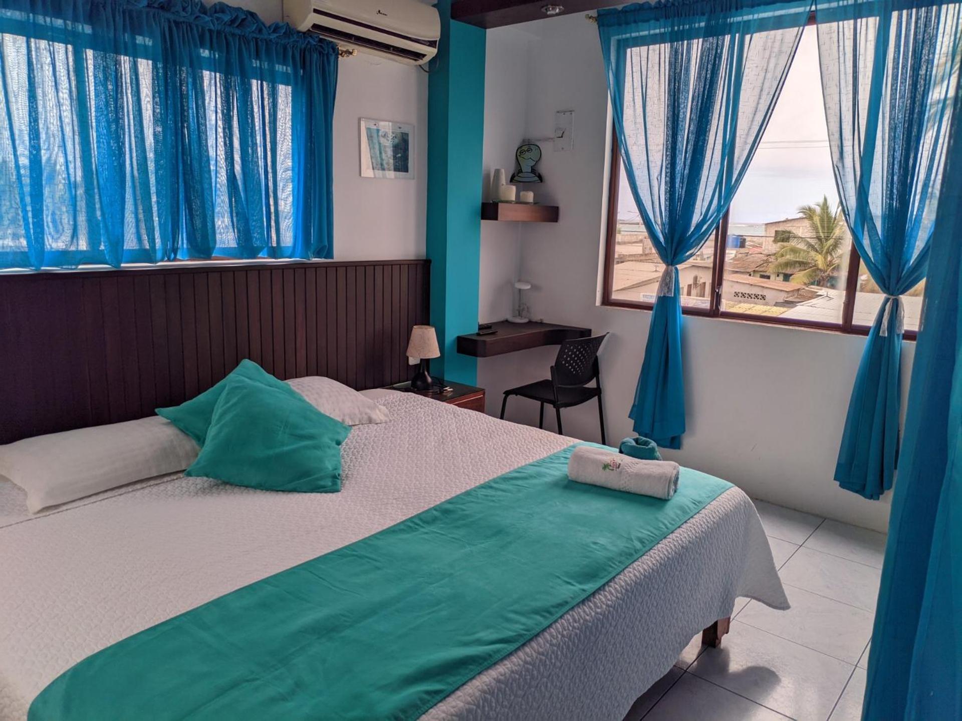 Hotel Sun Island Puerto Villamil Esterno foto